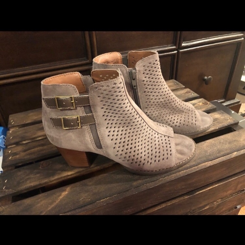 “Greige” Peeptoe booties 2.5 in heel